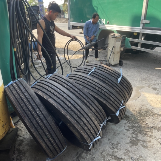 Vỏ Mới 8.25R16 Giá tốt